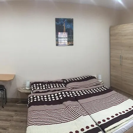 Nocľah s raňajkami Sunny 3*