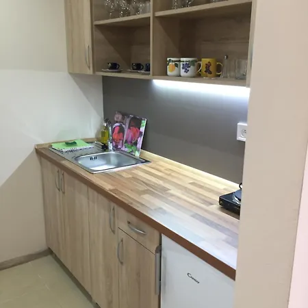 Sunny Nocľah s raňajkami Sturovo